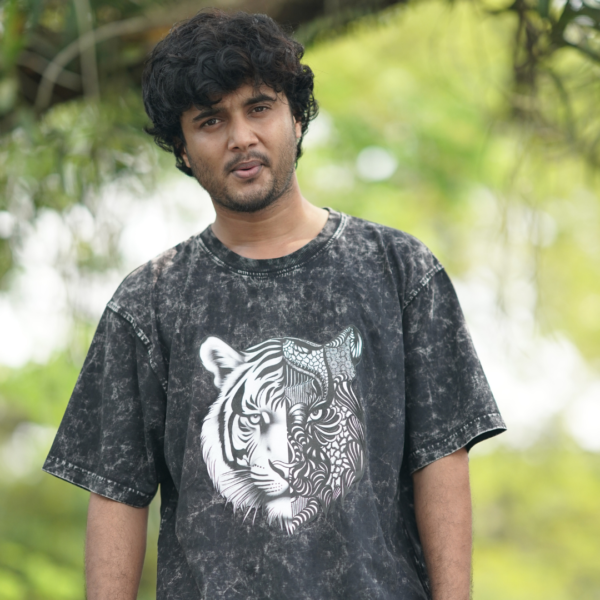 Tiger Acid Wash – Oversized Art Printed T-Shirt (Unisex)